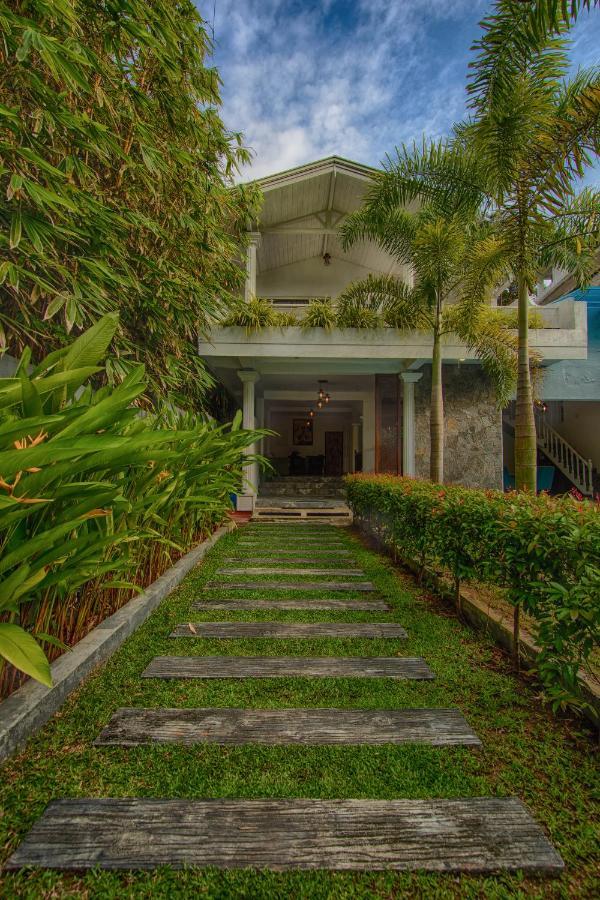 Deltora Villa - Free Drop Off To Galle Fort By Tuktuk Экстерьер фото