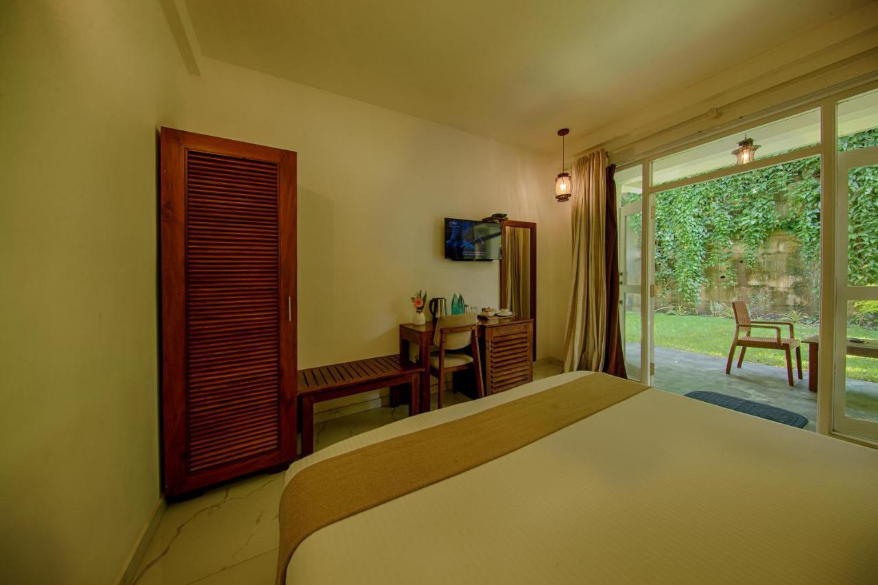 Deltora Villa - Free Drop Off To Galle Fort By Tuktuk Экстерьер фото