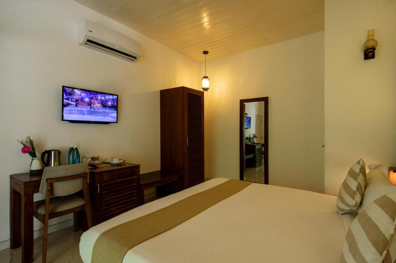 Deltora Villa - Free Drop Off To Galle Fort By Tuktuk Экстерьер фото